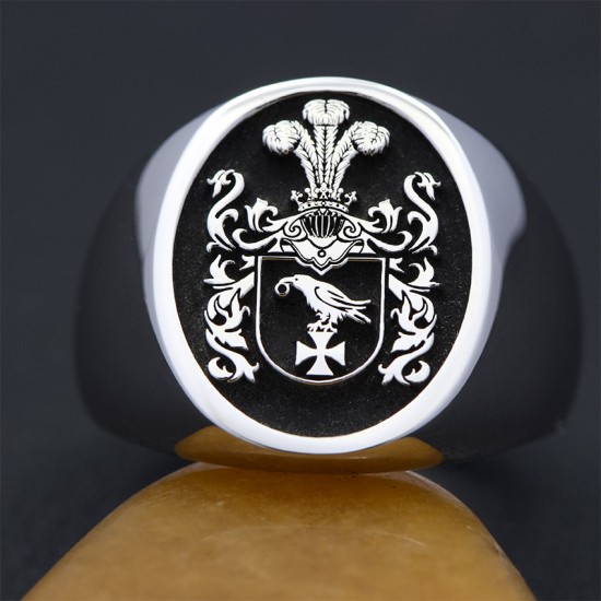 Personalized Family Crest Coat of Arms Badge Wax Seal Signet Sterling Silver 18kt Gold Engraved Ring Personalized Family Crest Coat of Arms Badge Wax Seal Signet Sterling Silver 18kt Gold Engraved Ring